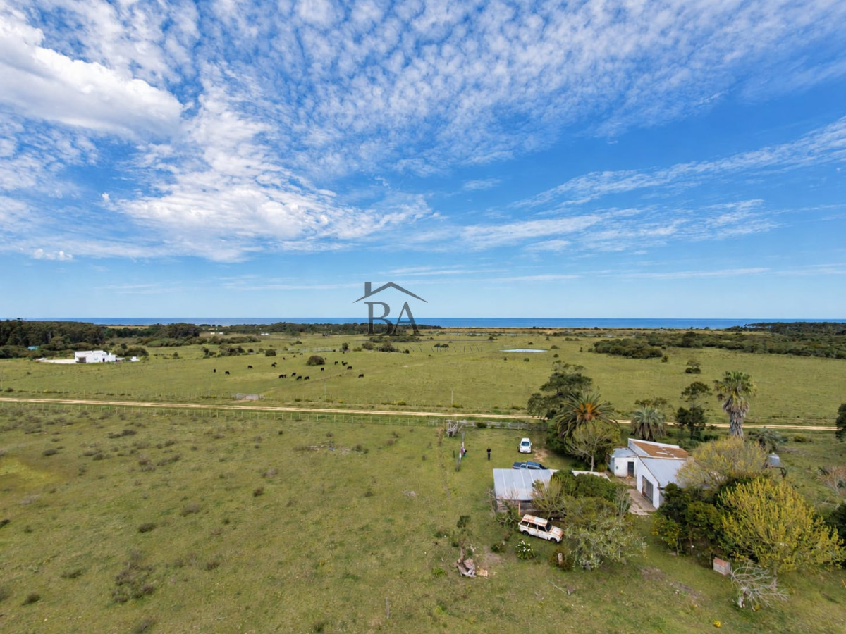 Campo Ref.184 - Campo en Venta 43H con Costa a la Laguna Garzón 
