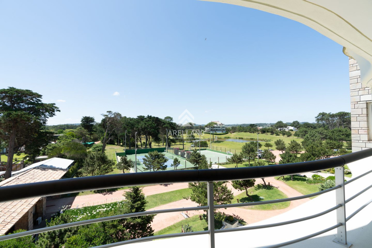 Apartamento ID.5667 - Venta Apartamento Playa Mansa 4 ambientes