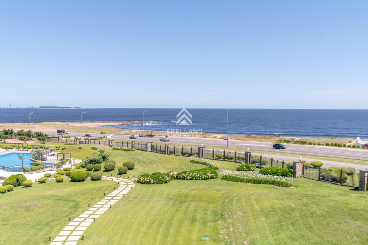 Apartamento ID.5667 - Venta Apartamento Playa Mansa 4 ambientes