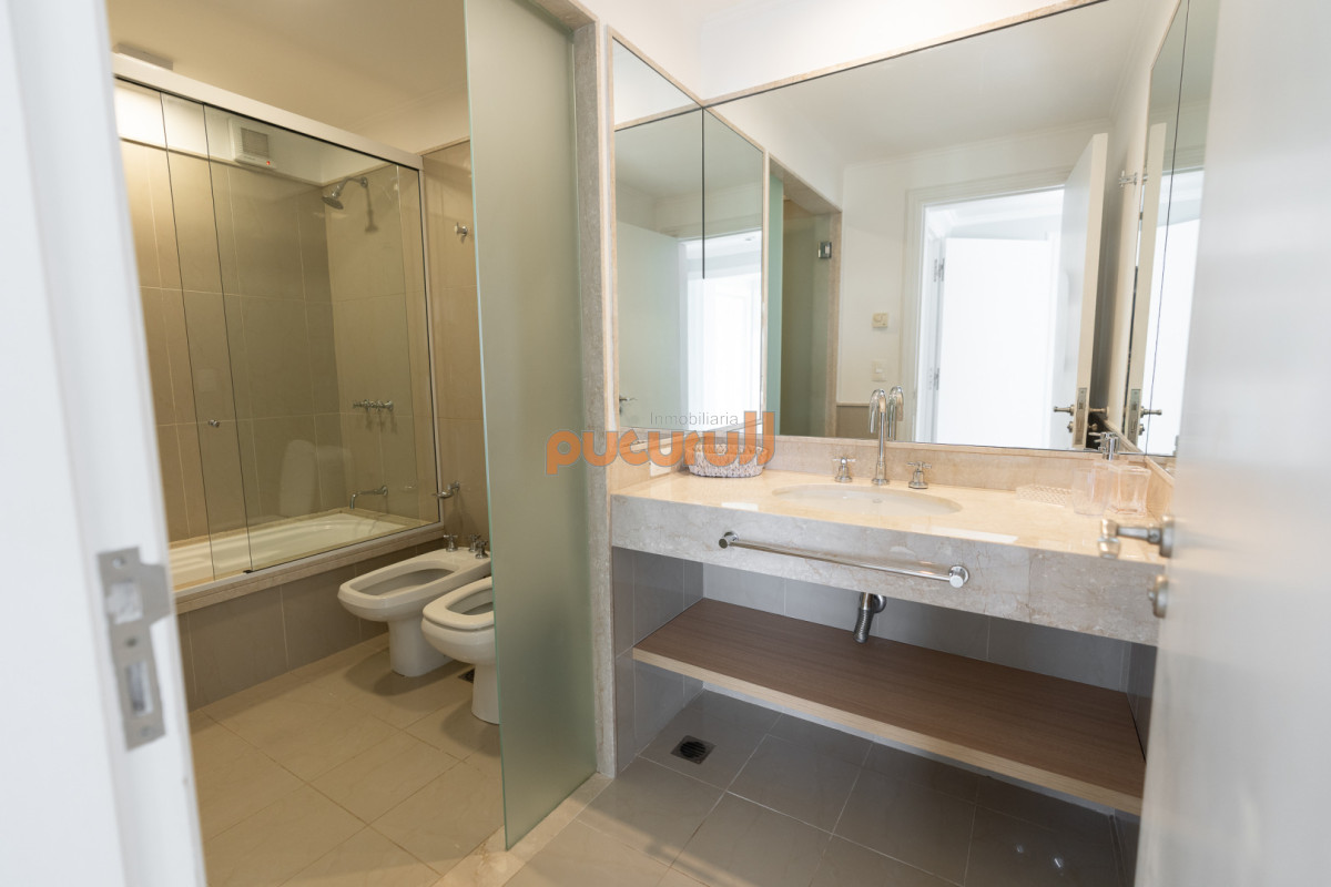 Apartamento ID.2864 - Apartamento Playa Mansa 3 ambientes