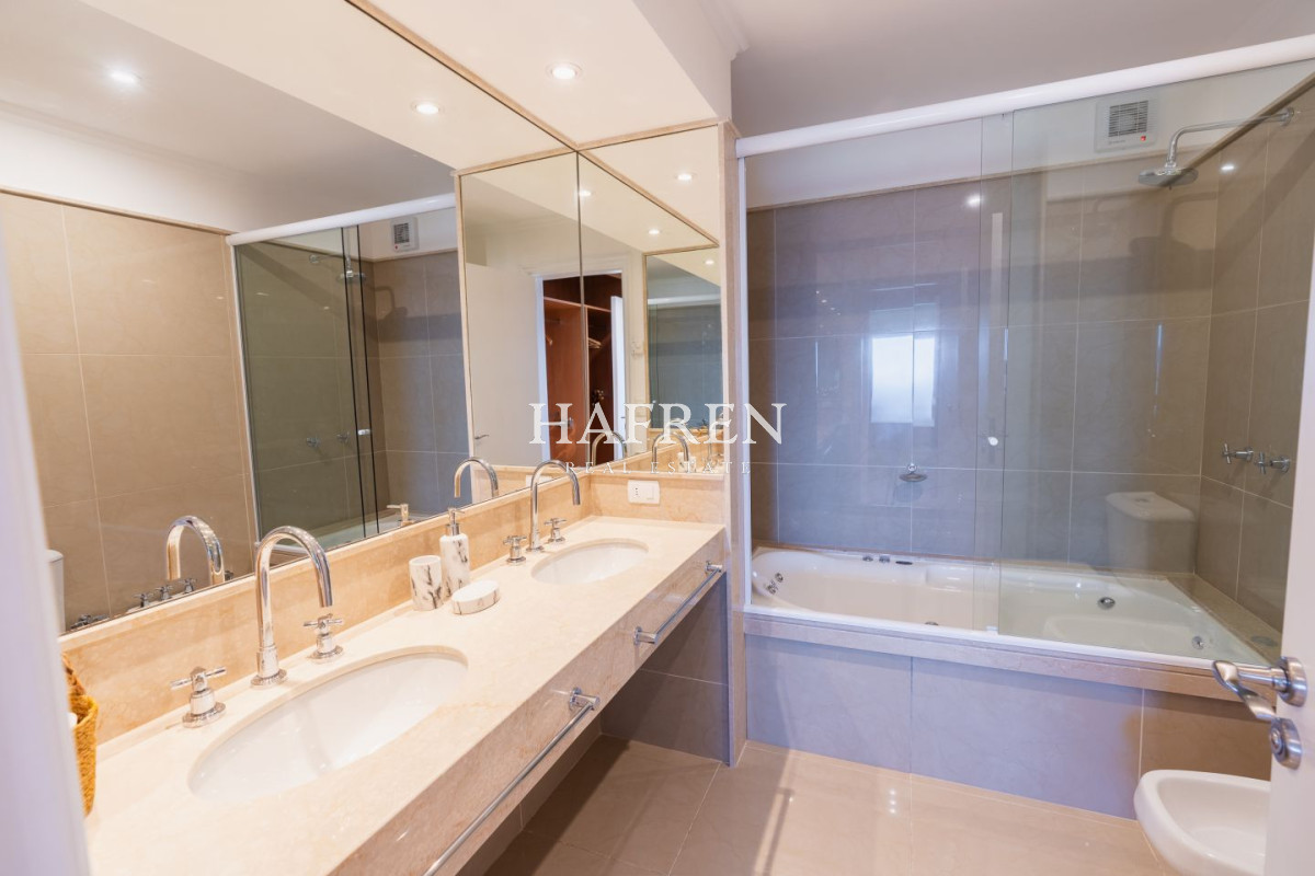 Apartamento ID.218 - Apartamento en venta Playa Mansa 4 ambientes