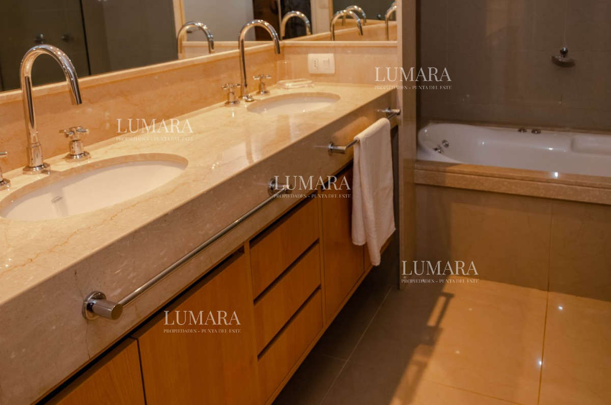 Apartamento ID.2814 - Apartamento en venta Playa Mansa 3 ambientes