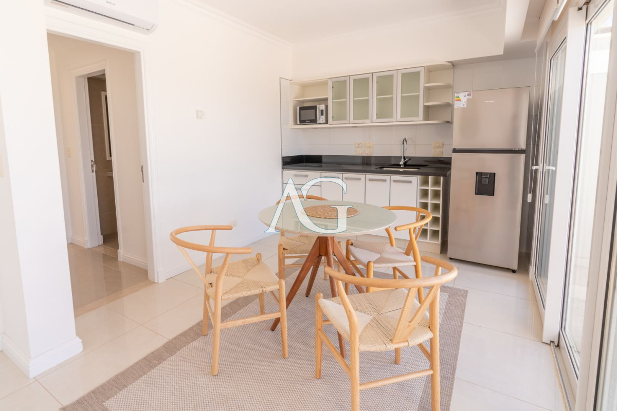 Apartamento ID.225 - Apartamento en venta Playa Mansa 4 ambientes