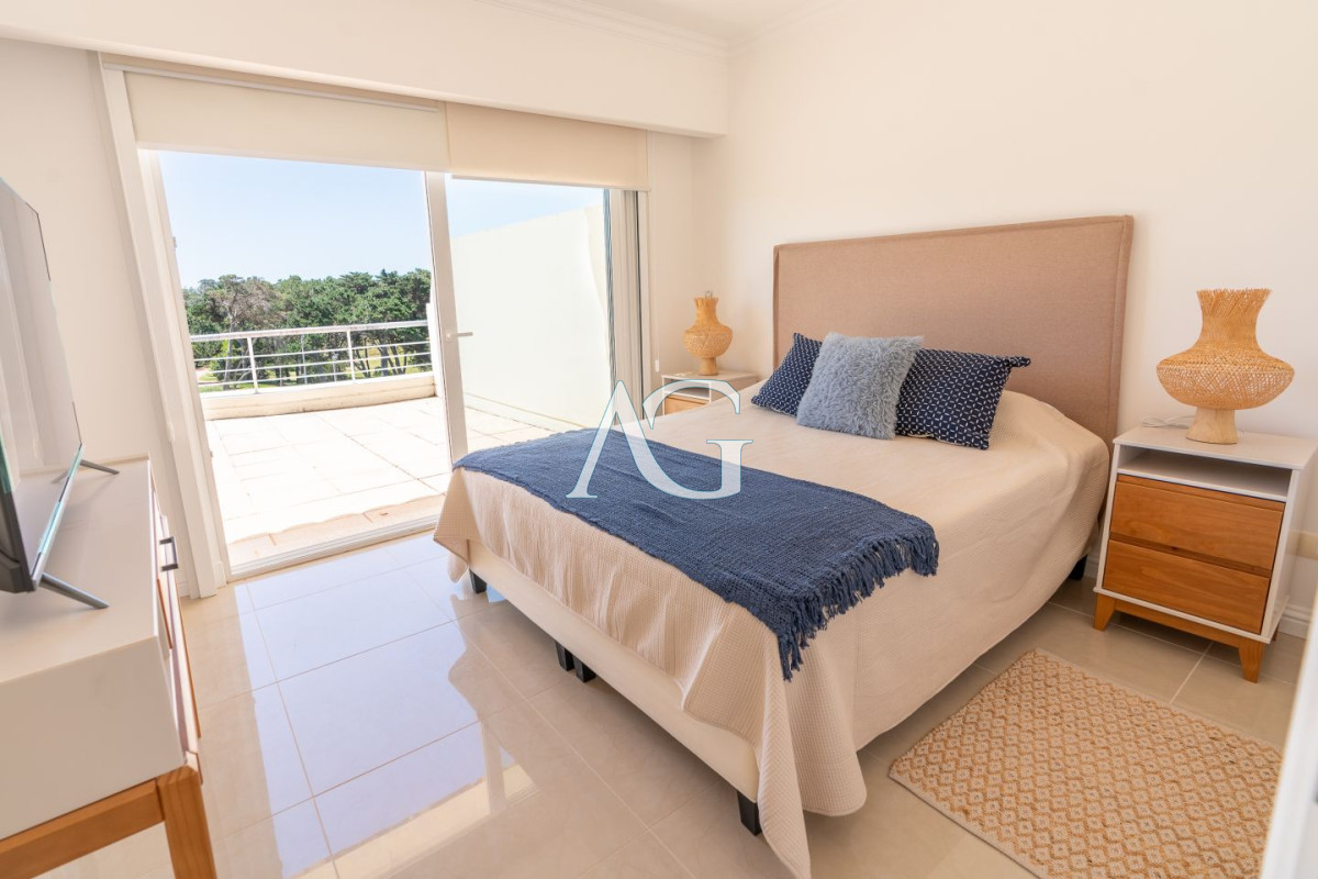 Apartamento ID.225 - Apartamento en venta Playa Mansa 4 ambientes