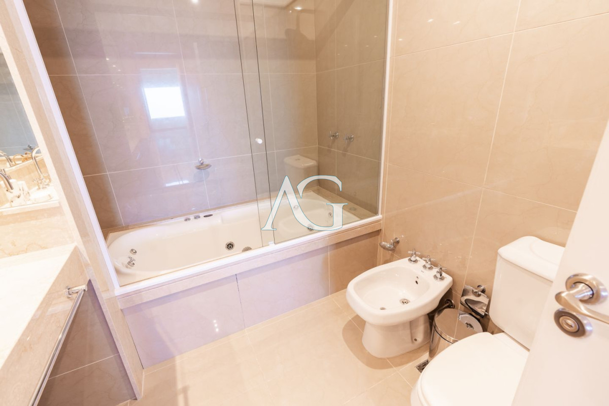 Apartamento ID.225 - Apartamento en venta Playa Mansa 4 ambientes