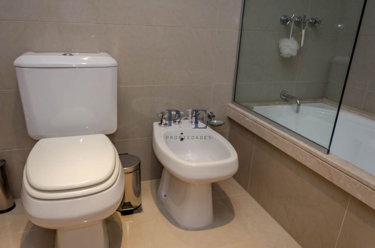 Apartamento en venta Playa Mansa 2 dormitorios frente al Mar. - Imagen 11