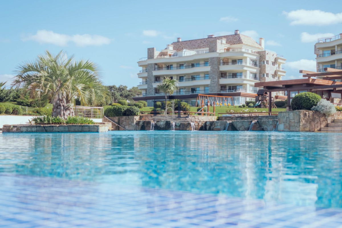 Apartamento en venta Playa Mansa 2 dormitorios frente al Mar. - Imagen 20