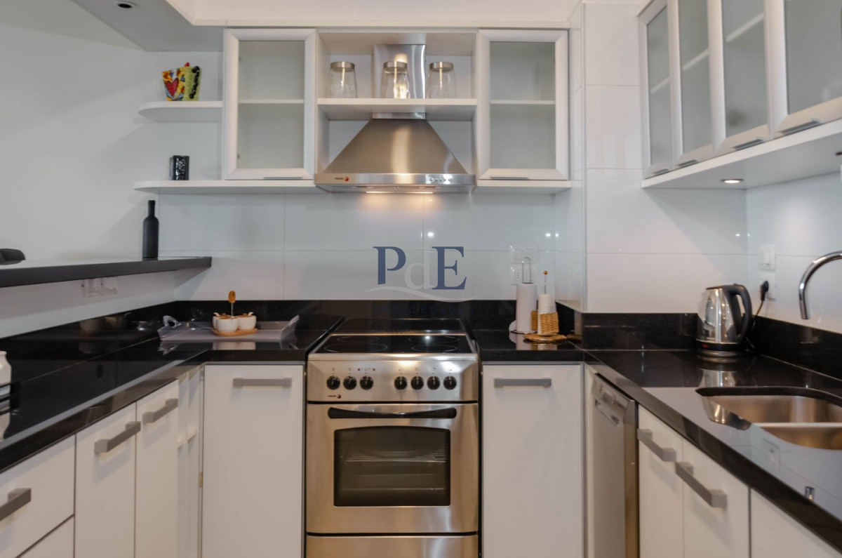 Apartamento en venta Playa Mansa 2 dormitorios frente al Mar. - Imagen 4