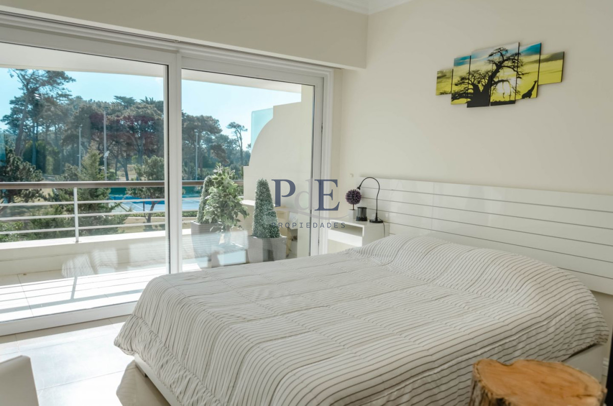 Apartamento en venta Playa Mansa 2 dormitorios frente al Mar. - Imagen 7