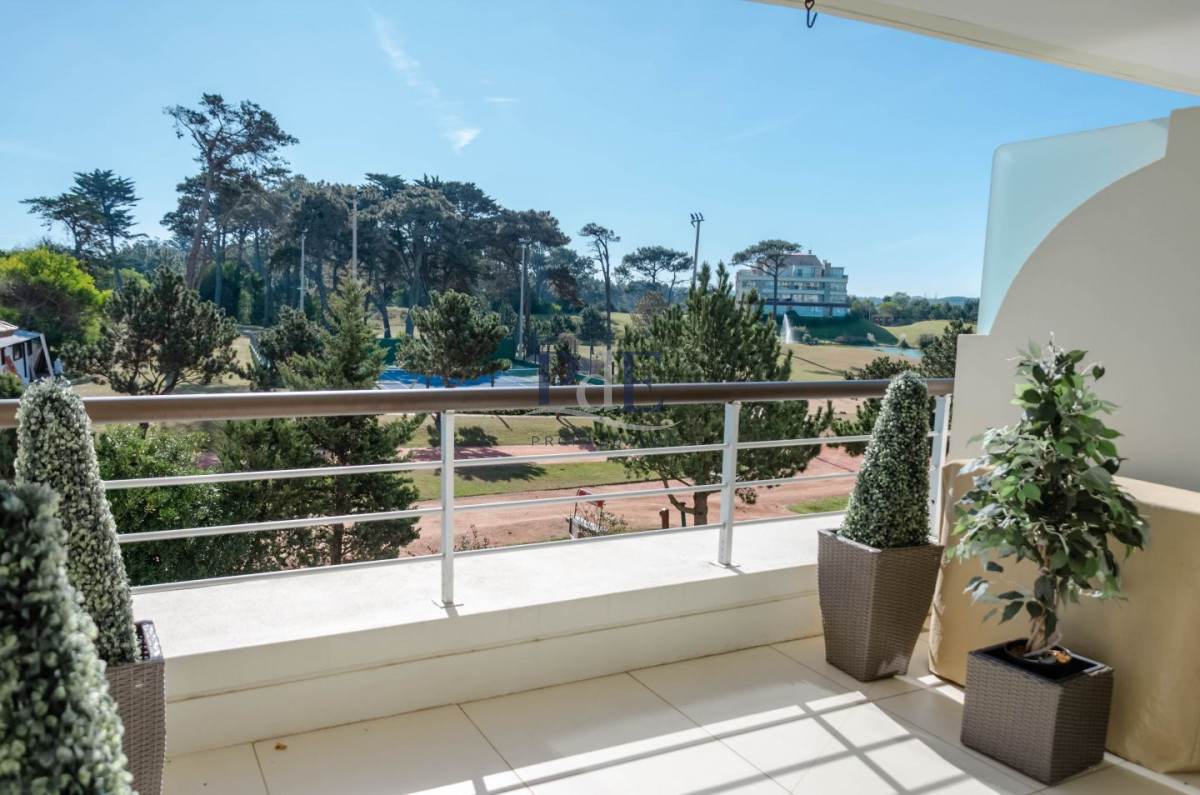 Apartamento en venta Playa Mansa 2 dormitorios frente al Mar. - Imagen 9