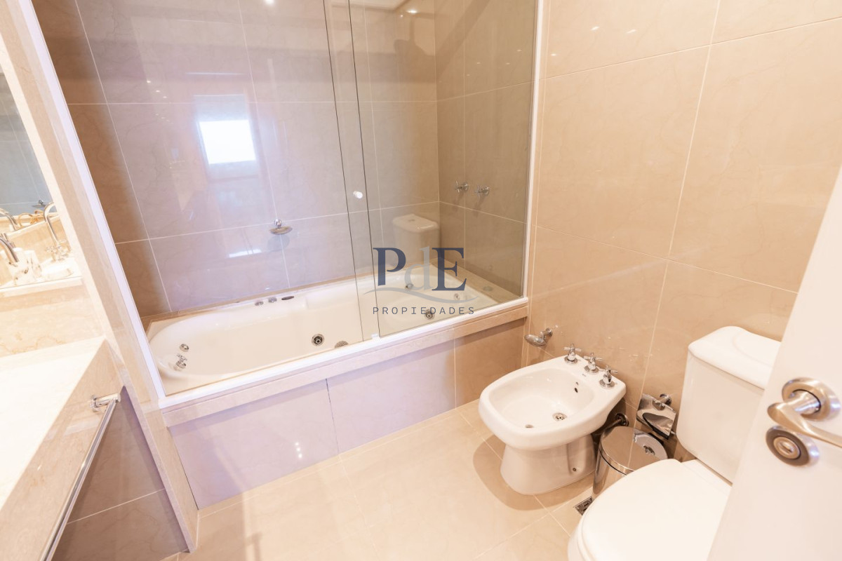 Penthouse a Estrenar con Vista al Mar, Mansa. Punta del Este. - Imagen 9