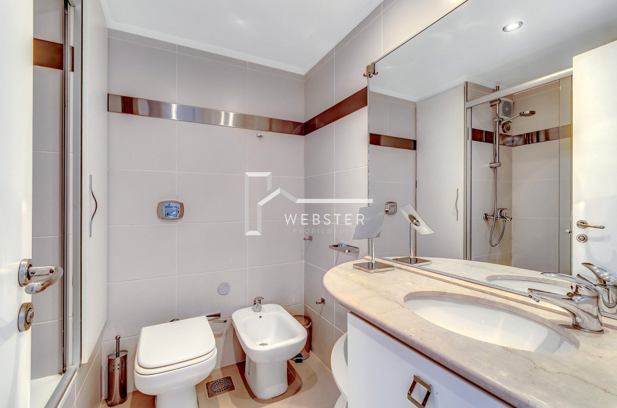 Apartamento ID.2392 - Venta Apartamento 3 Dormitorios - Punta del Este - Playa Brava 