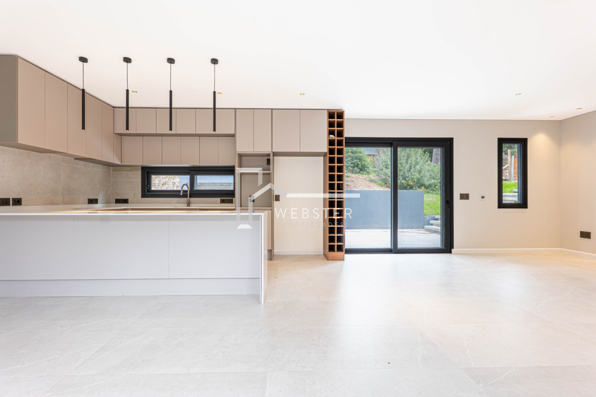 Casa ID.2856 - Casa a estrenar en venta,  3 Dormitorios - Club del Lago, Punta ballena - Punta del Este 
