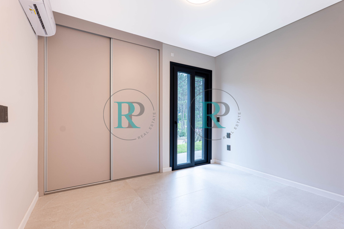 Casa ID.2823 - Casa a estrenar en venta,  3 Dormitorios - Club del Lago, Punta ballena - Punta del Este 