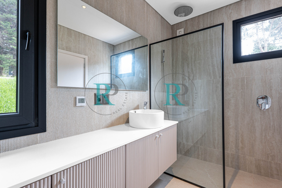 Casa ID.2823 - Casa a estrenar en venta,  3 Dormitorios - Club del Lago, Punta ballena - Punta del Este 