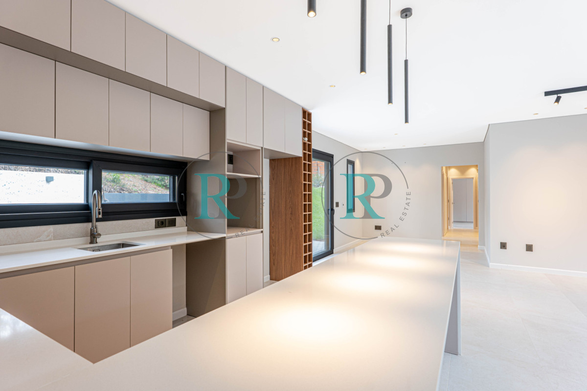 Casa ID.2823 - Casa a estrenar en venta,  3 Dormitorios - Club del Lago, Punta ballena - Punta del Este 
