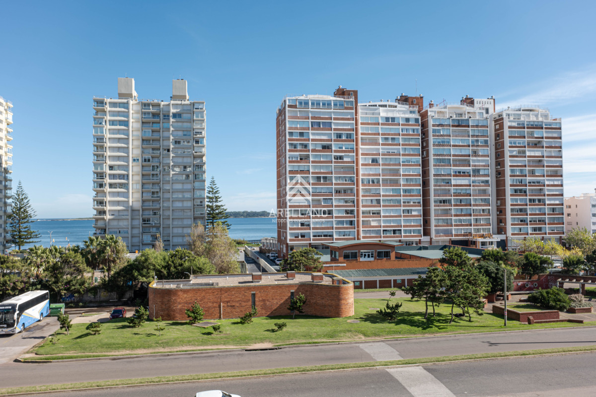 Apartamento ID.5231 - Playa Brava 2 Dormitorios a 100 mts del Mar, Punta del Este 