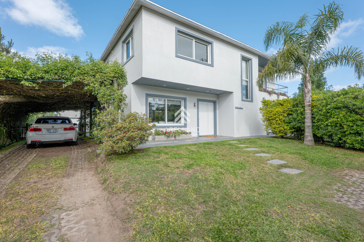 Casa ID.6080 - Venta Casa 3 Dormitorios  - Punta Del Este - Jardínes de Cordoba 