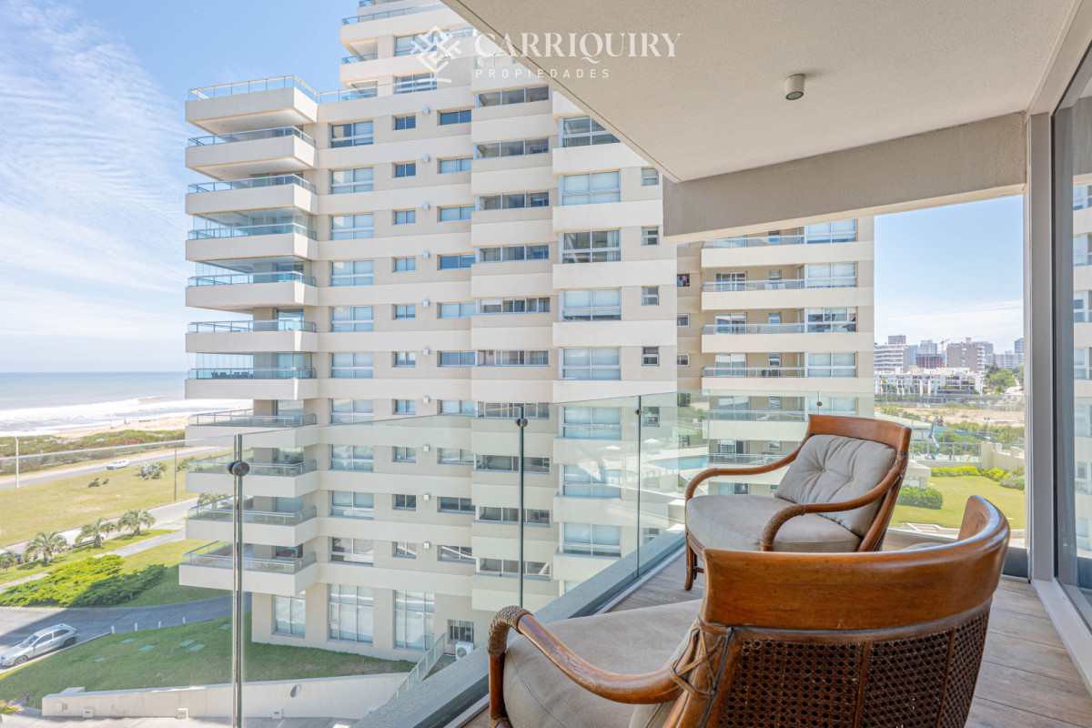 Apartamento ID.9829/Vivir-en-Punta-del-Este-con-su-mayor-confort - Venta Apartamento, 2 Dormitorios en Suite - Punta Del Este - Playa Brava - TRUMP TOWER