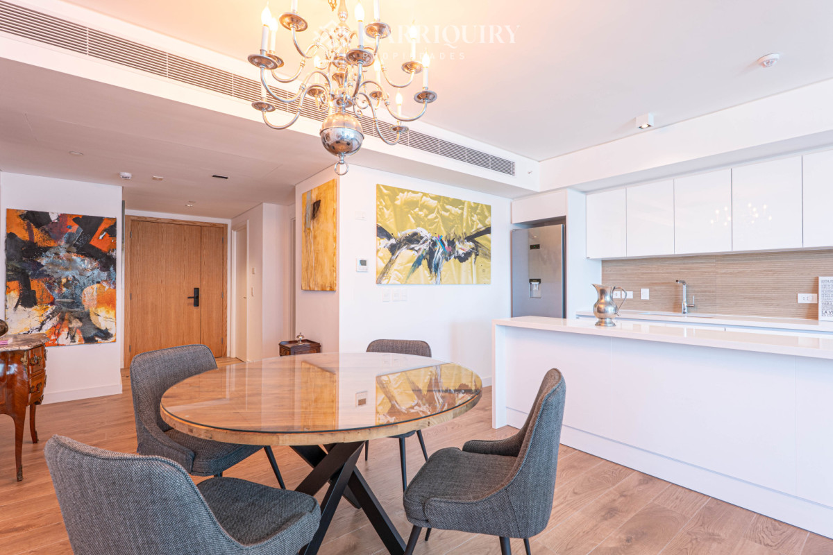 Apartamento ID.9829/Vivir-en-Punta-del-Este-con-su-mayor-confort - Venta Apartamento, 2 Dormitorios en Suite - Punta Del Este - Playa Brava - TRUMP TOWER