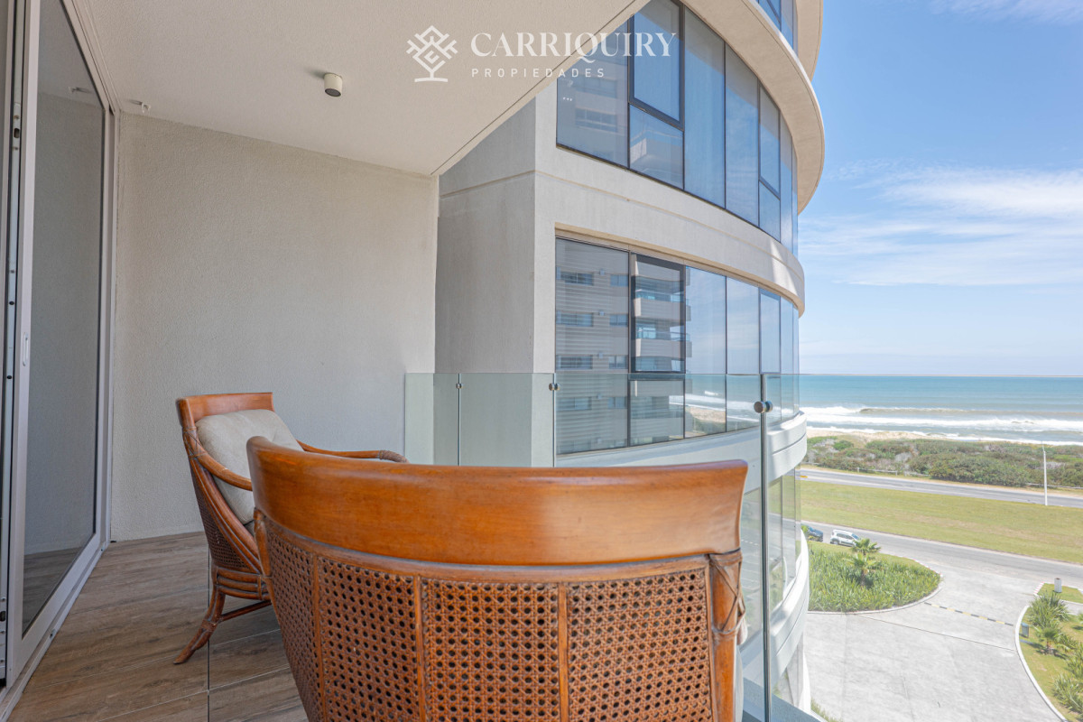 Apartamento ID.9829/Vivir-en-Punta-del-Este-con-su-mayor-confort - Venta Apartamento, 2 Dormitorios en Suite - Punta Del Este - Playa Brava - TRUMP TOWER
