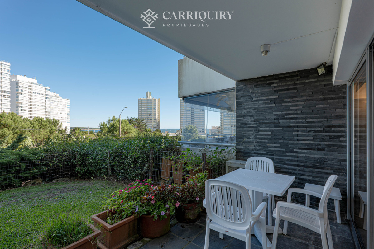 Apartamento ID.10050 - Apartamento en Venta 3 Dormitorios - Patio y Prrillero de uso exclusivo - Punta del Este - Playa Mansa