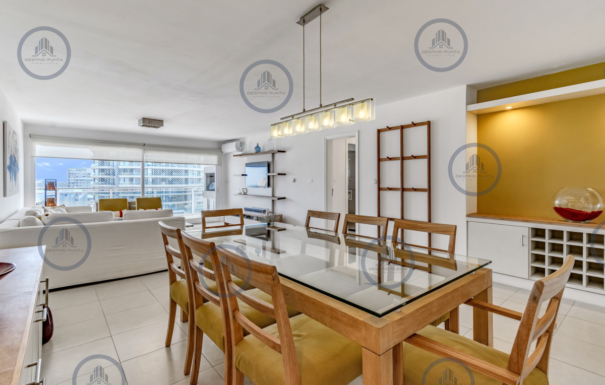 Apartamento de 3 dormitorios en alquiler de Verano , Punta del Este , Playa Brava — fotografía 2
