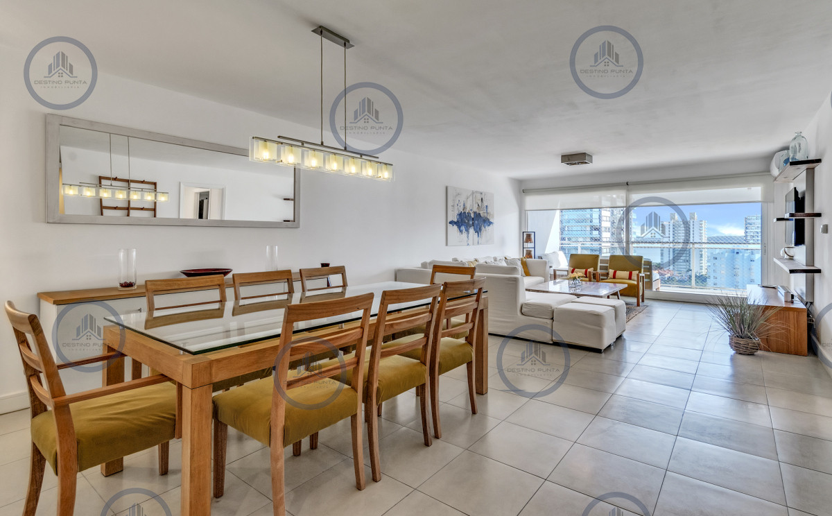 Apartamento de 3 dormitorios en alquiler de Verano , Punta del Este , Playa Brava — fotografía 3