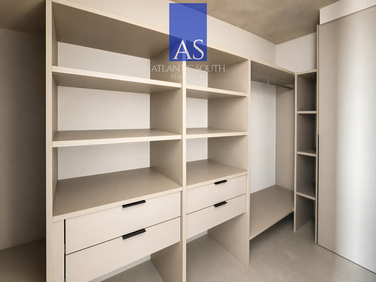 Apartamento ID.5221 - Apartamento casi a estrenar con vista al mar 2 Dormitorios Playa Brava - Punta del Este