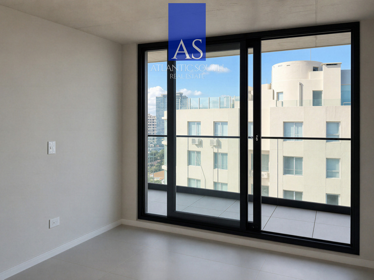 Apartamento ID.5221 - Apartamento casi a estrenar con vista al mar 2 Dormitorios Playa Brava - Punta del Este