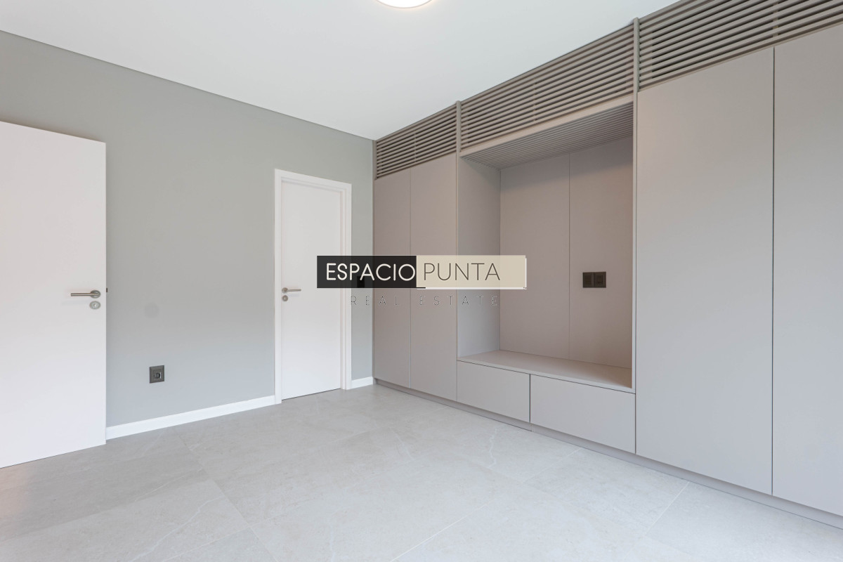 Casa ID.4642 - Casa a estrenar en venta,  3 Dormitorios - Club del Lago, Punta ballena - Punta del Este 
