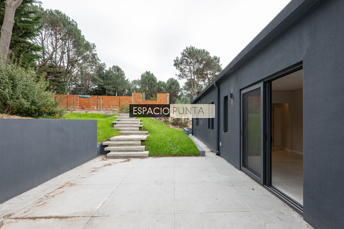 Casa ID.4642 - Casa a estrenar en venta,  3 Dormitorios - Club del Lago, Punta ballena - Punta del Este 