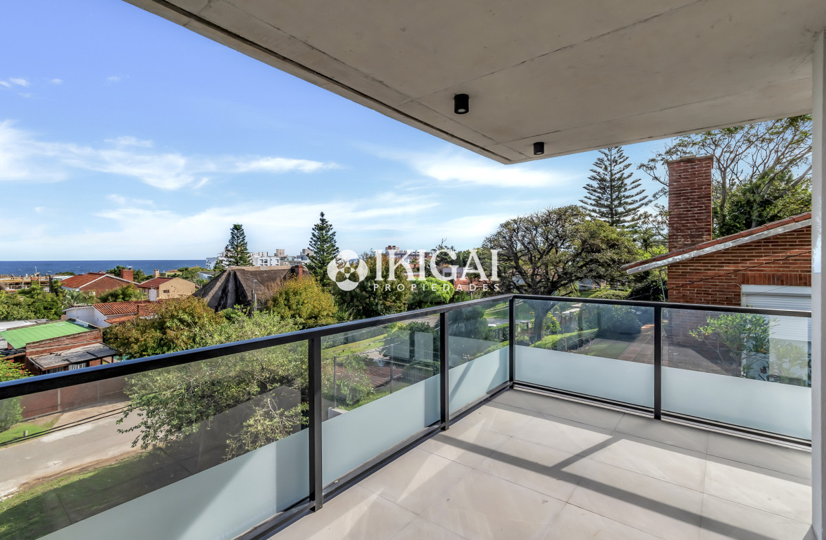 Apartamento ID.714 - Apartamento 2 Dormitorios a 200 metros del Mar, Playa Mansa, Punta del Este 