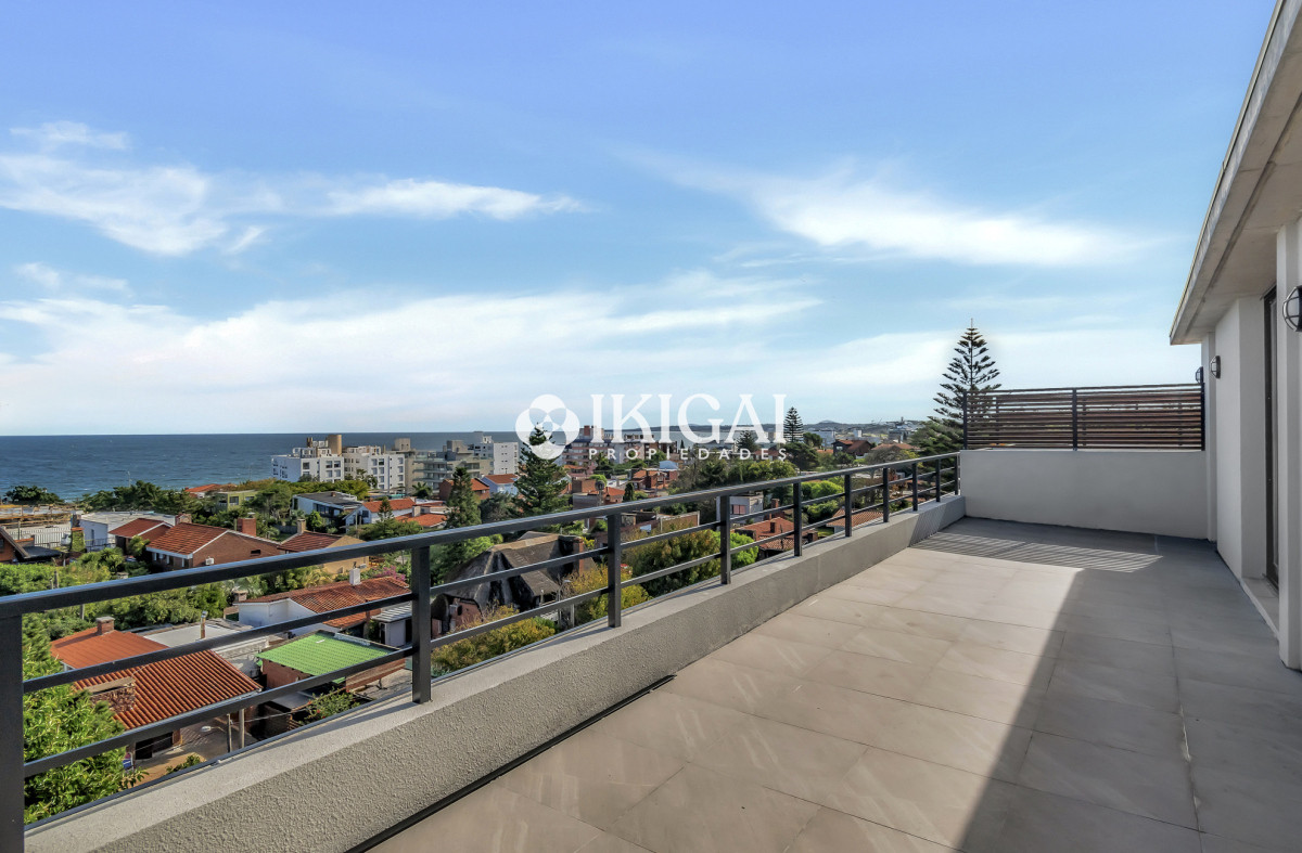 Apartamento ID.714 - Apartamento 2 Dormitorios a 200 metros del Mar, Playa Mansa, Punta del Este 