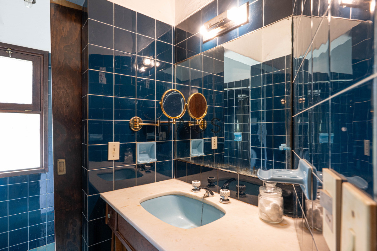 Casa ID.981 - Casa en Venta, 5 Dormitorios - Punta del Este -  Playa Mansa