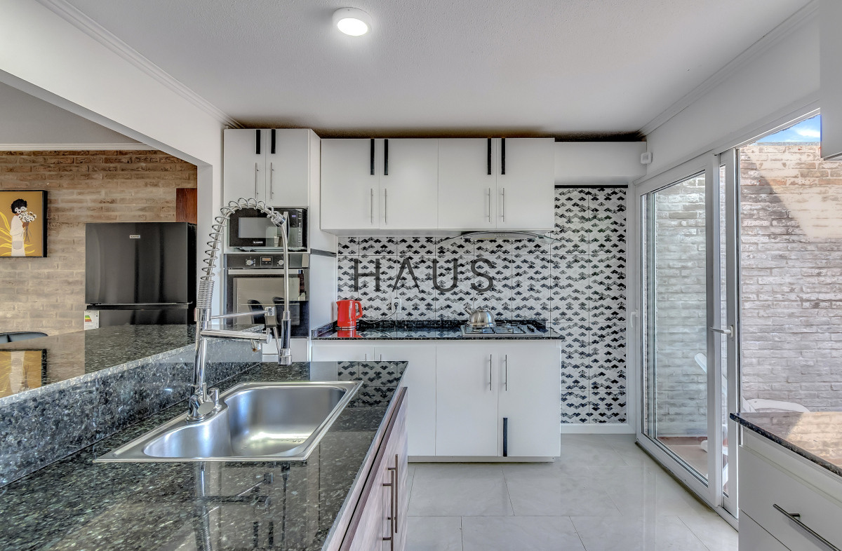 Casa ID.627 - Casa PH en Venta  3 Dormitorios en Parque Burnett