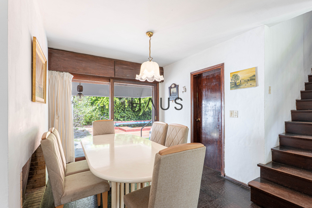 Casa ID.981 - Casa en Venta, 5 Dormitorios - Punta del Este -  Playa Mansa