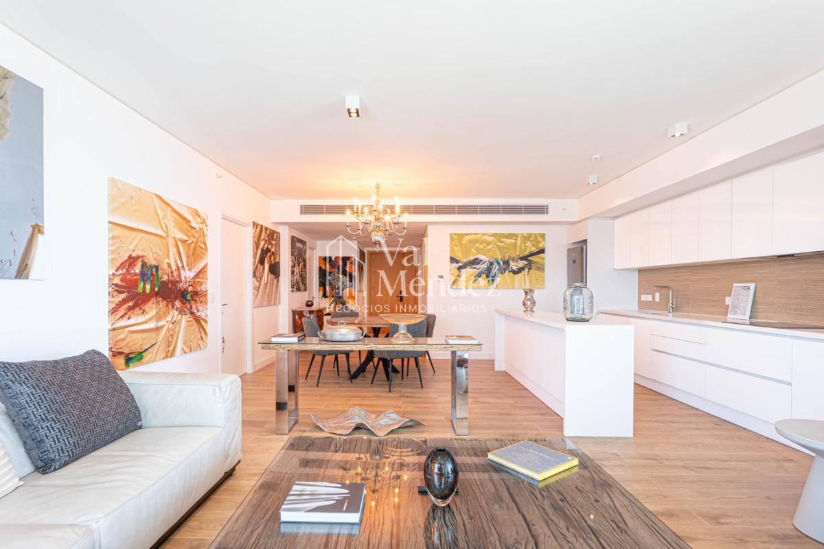 Apartamento ID.3812 - Venta Apartamento, 2 Dormitorios en Suite - Punta Del Este - Playa Brava - TRUMP