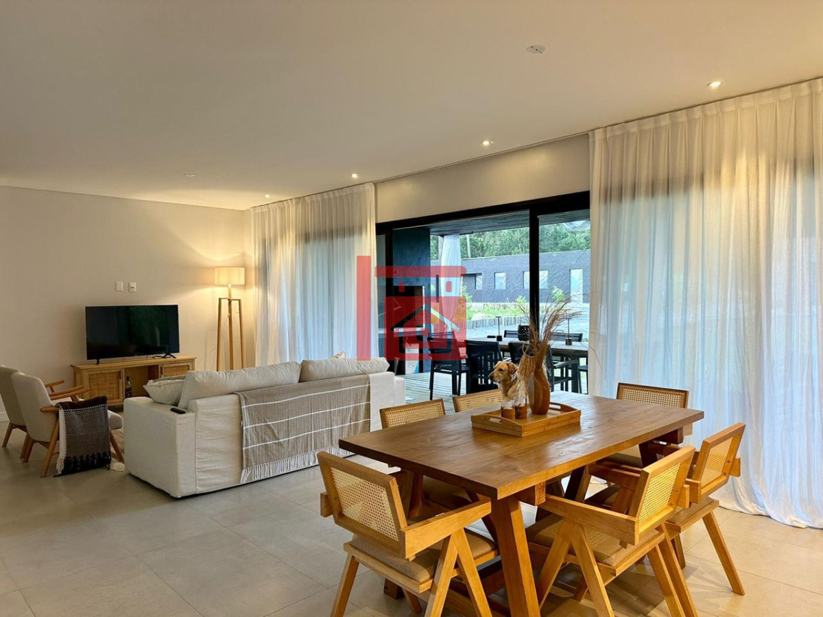 Casa ID.1000 - Alquiler de Casa 3 Dormitorios en barrio Privado - Las Magnolias - San Rafael - Punta del Este 
