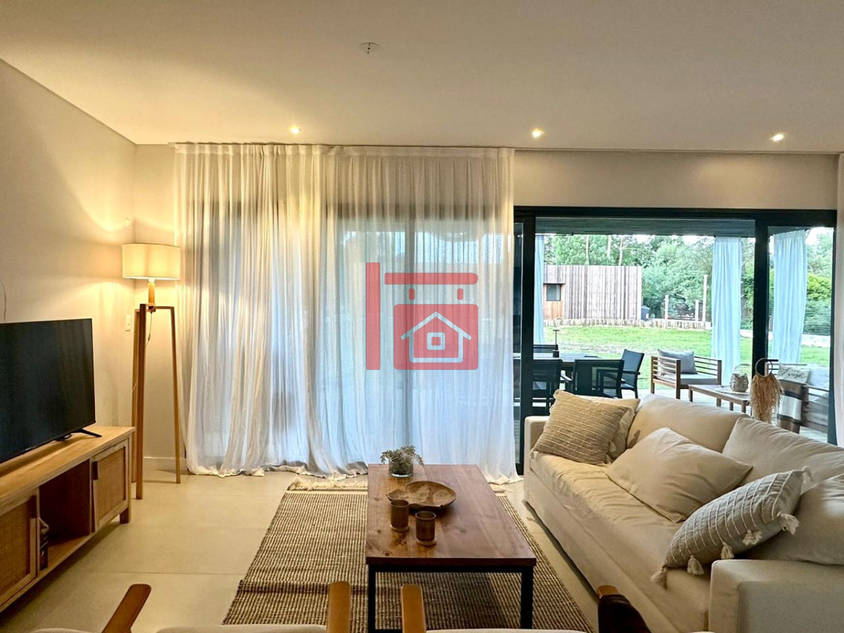 Casa ID.1000 - Alquiler de Casa 3 Dormitorios en barrio Privado - Las Magnolias - San Rafael - Punta del Este 