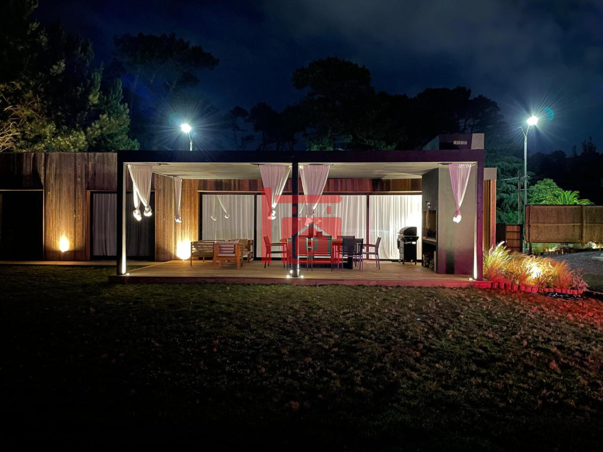 Casa ID.1000 - Alquiler de Casa 3 Dormitorios en barrio Privado - Las Magnolias - San Rafael - Punta del Este 