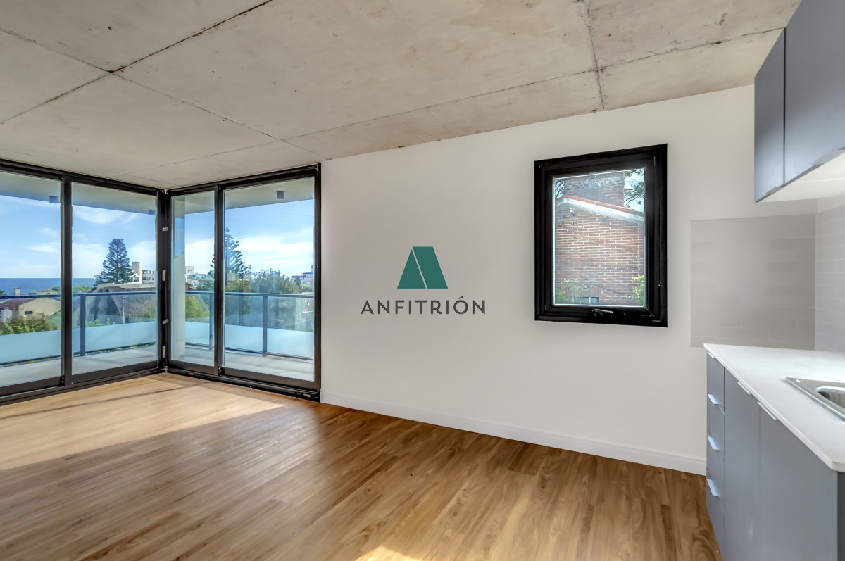 Apartamento ID.224 - Apartamento 2 Dormitorios a 200 metros del Mar, Playa Mansa, Punta del Este 