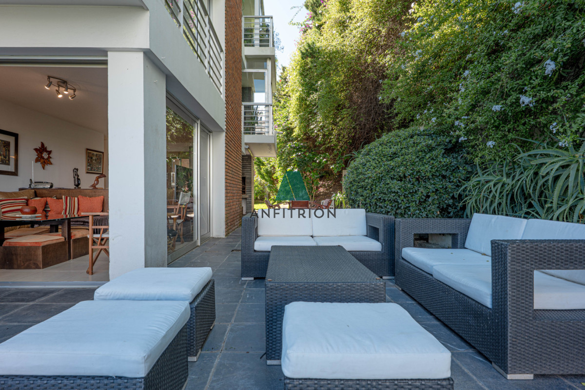 Apartamento ID.374 - Apartamento en Venta 3 Dormitorios - Patio y Prrillero de uso exclusivo - Punta del Este - Playa Mansa