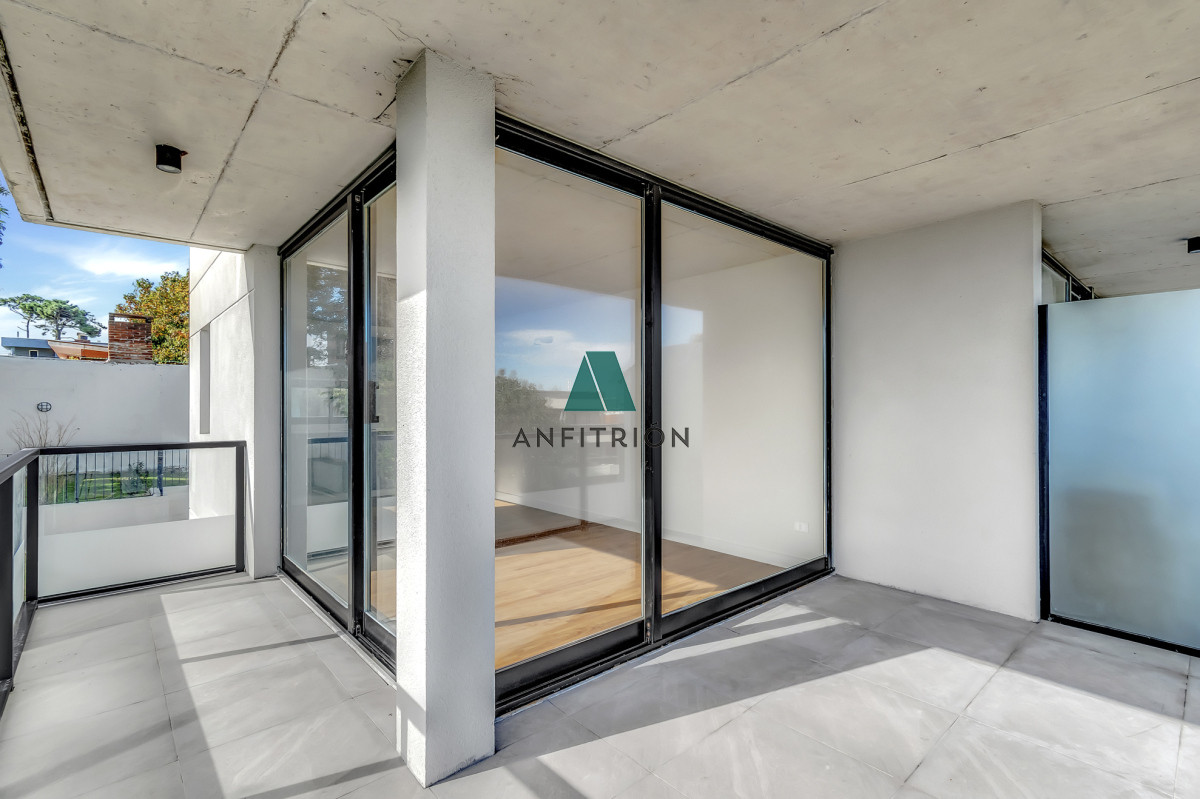 Apartamento ID.224 - Apartamento 2 Dormitorios a 200 metros del Mar, Playa Mansa, Punta del Este 