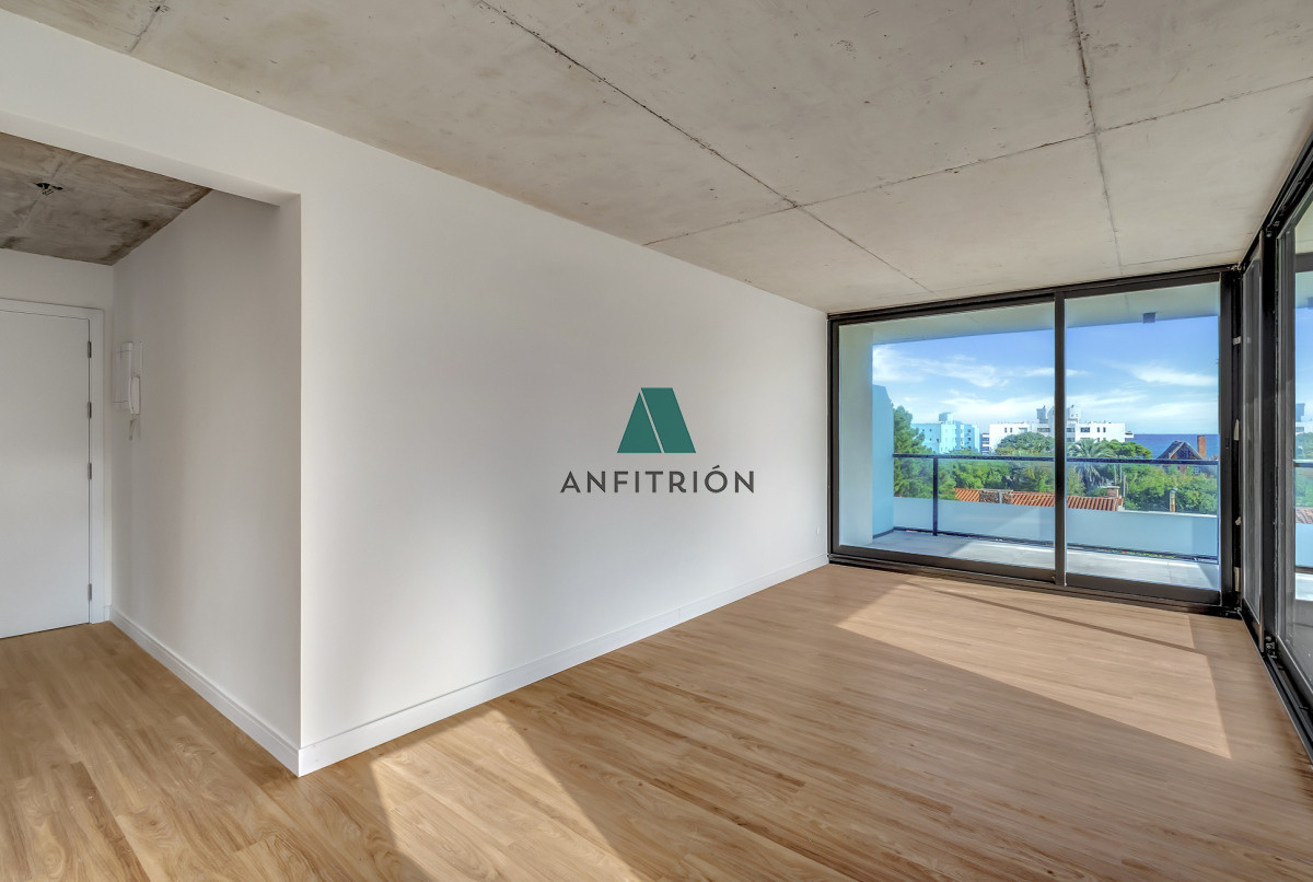 Apartamento ID.224 - Apartamento 2 Dormitorios a 200 metros del Mar, Playa Mansa, Punta del Este 