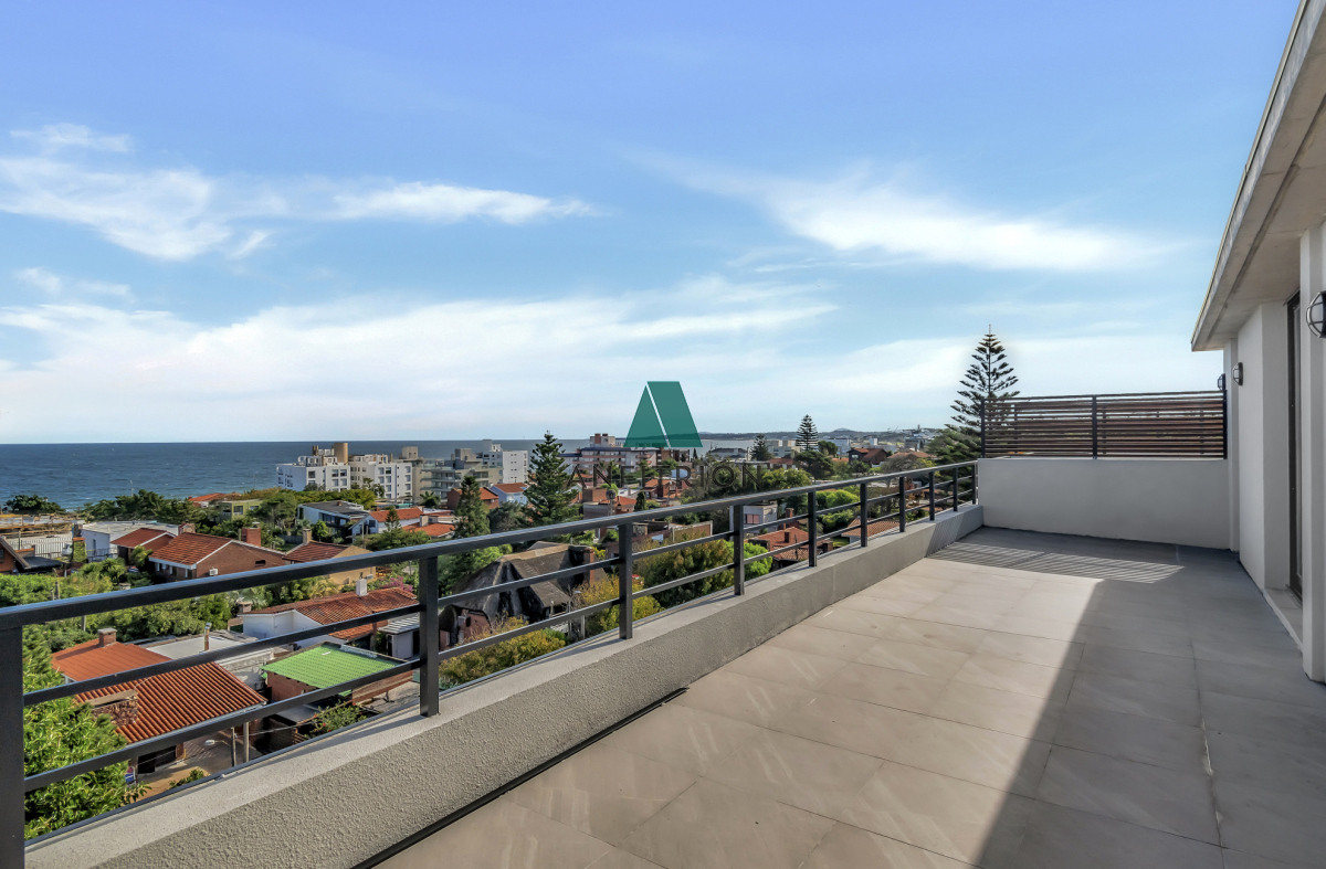 Apartamento ID.224 - Apartamento 2 Dormitorios a 200 metros del Mar, Playa Mansa, Punta del Este 