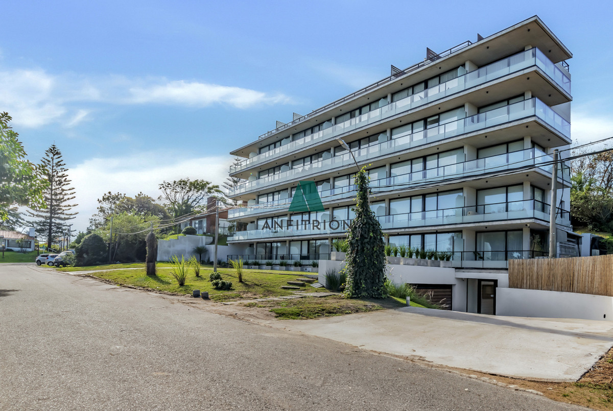 Apartamento ID.224 - Apartamento 2 Dormitorios a 200 metros del Mar, Playa Mansa, Punta del Este 