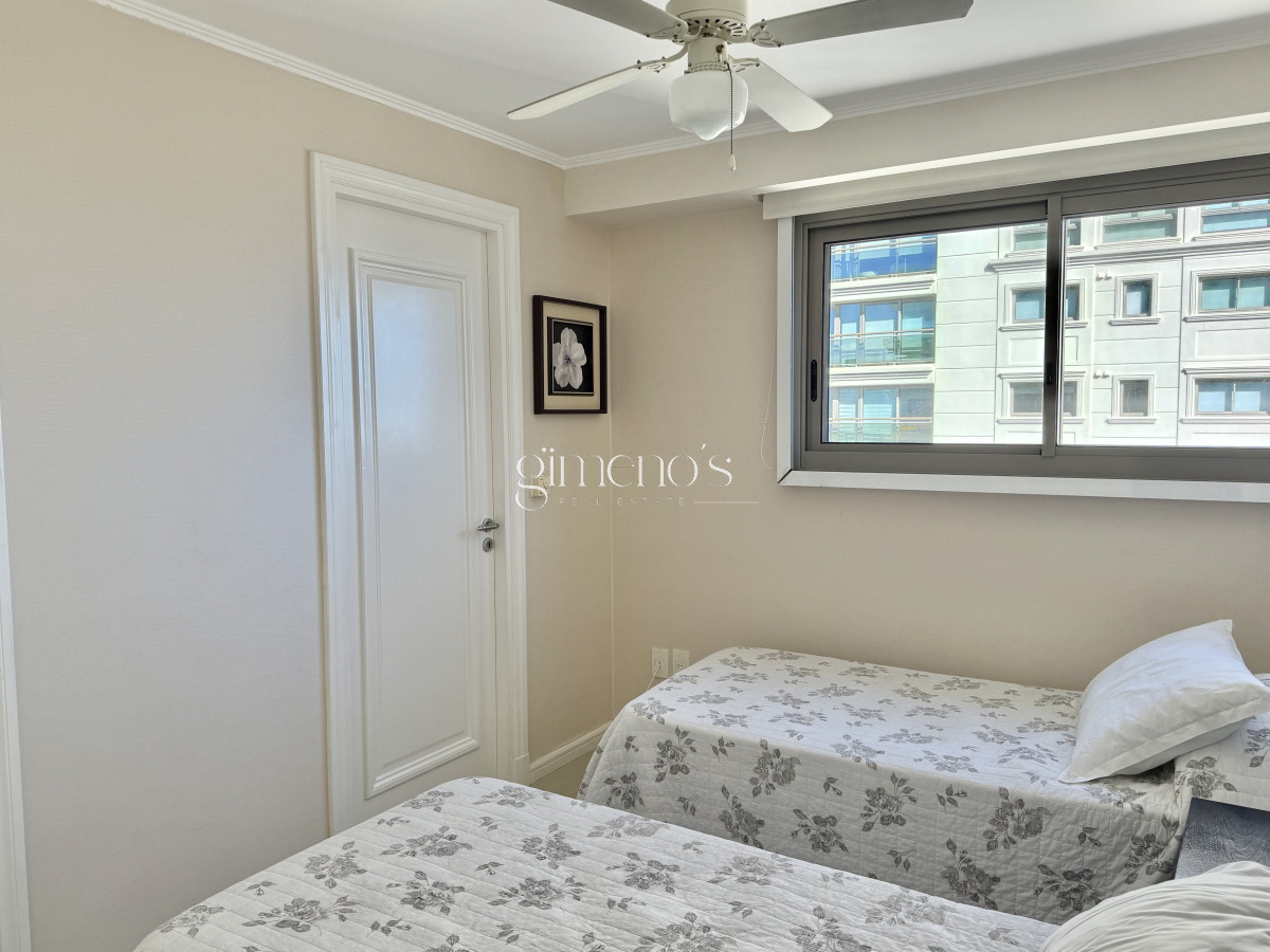 Apartamento ID.91 - Venta apartamento 3 suites mas dependencia completa, Punta del Este, Edificio IMPERIALE l