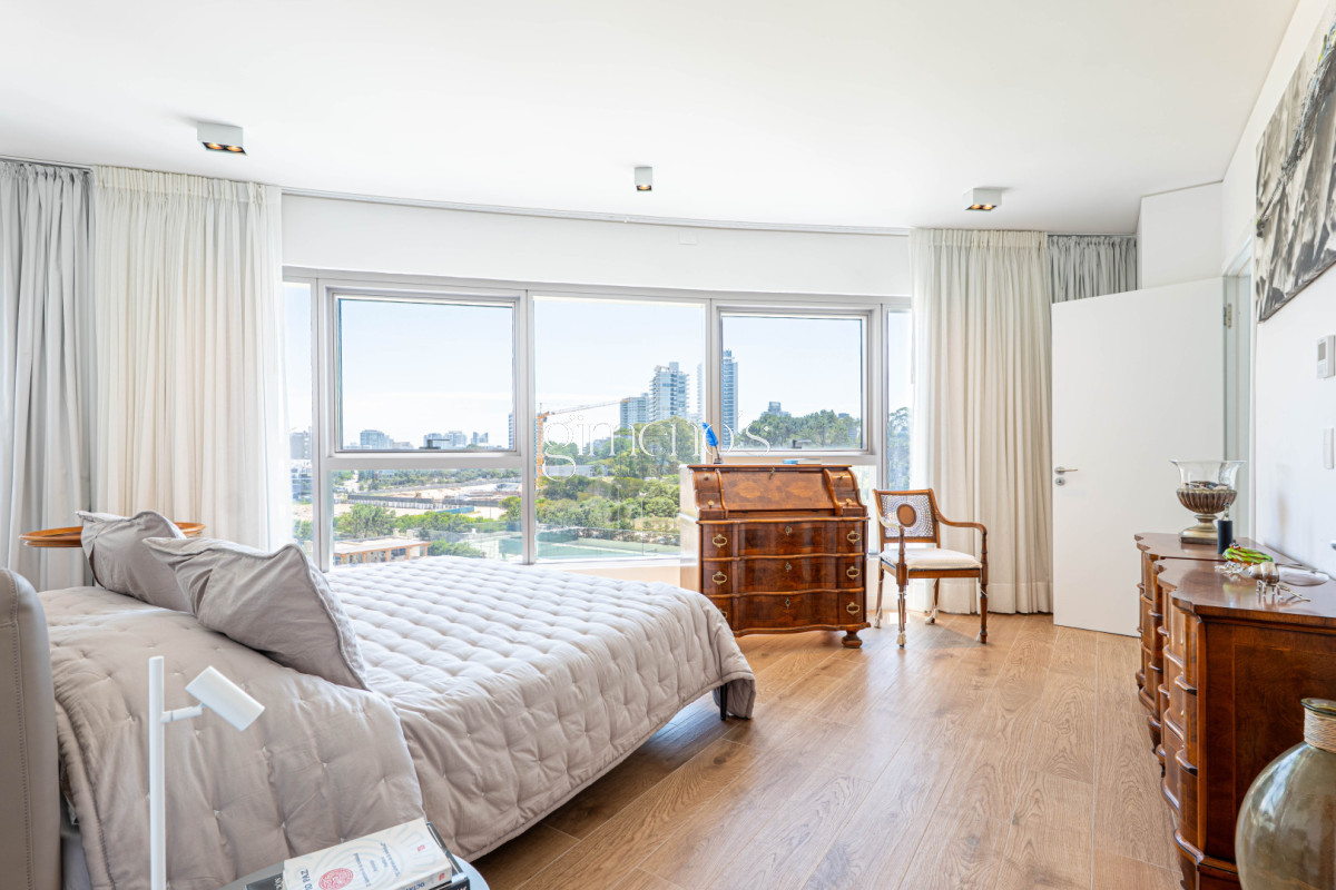 Apartamento ID.754 - Venta Apartamento, 2 Dormitorios en Suite - Punta Del Este - Playa Brava - TRUMP