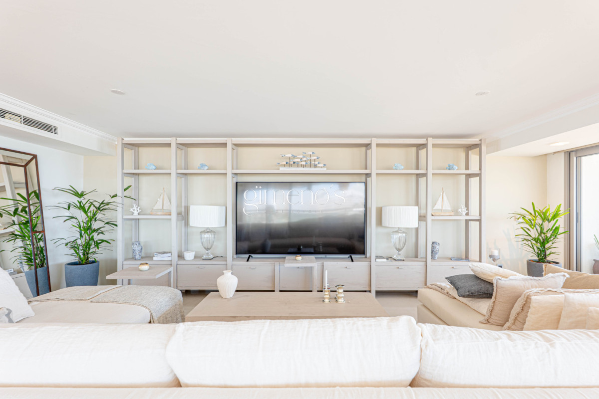 Apartamento ID.808 - Apartamento Semipiso de 4 Dormitorios en Venta - Punta del Este -Playa  Brava